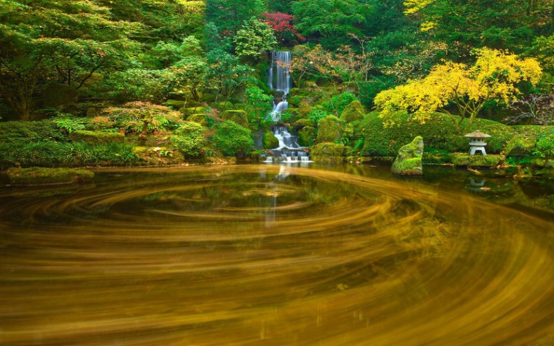 地球瑰宝 大尺寸自然风景壁纸精选 第六辑 Spinning Pond Japanese Garden in Autumn Portland Oregon 俄勒冈州波特兰 秋天的日本庭园图片壁纸壁纸 地球瑰宝大尺寸自然风景壁纸精选 第六辑壁纸 地球瑰宝大尺寸自然风景壁纸精选 第六辑图片 地球瑰宝大尺寸自然风景壁纸精选 第六辑素材 风景壁纸 风景图库 风景图片素材桌面壁纸