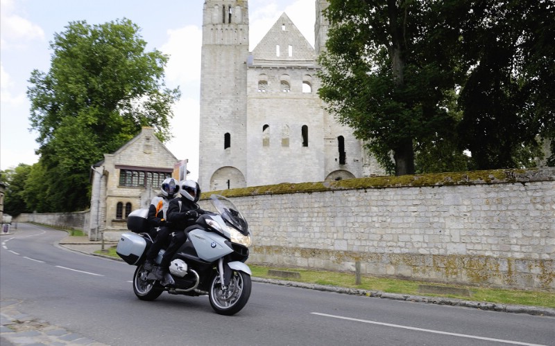 宝马摩托车BMW R 1200 RT 壁纸5壁纸 (宝马摩托车)BMW壁纸 (宝马摩托车)BMW图片 (宝马摩托车)BMW素材 静物壁纸 静物图库 静物图片素材桌面壁纸